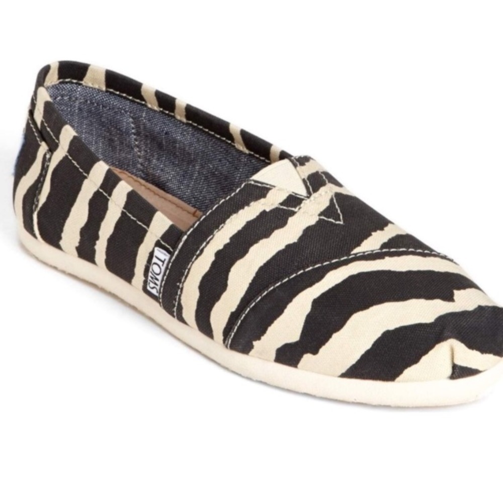 Zebra print vegan slip on TOMS 💙🦓